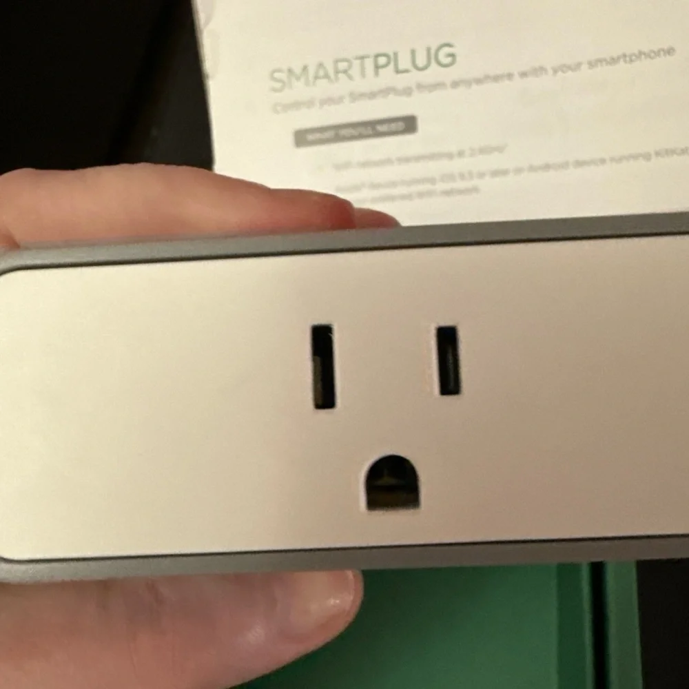 iHome SmartPlug Wi-Fi Outlet - Gray - Picture 5 of 5